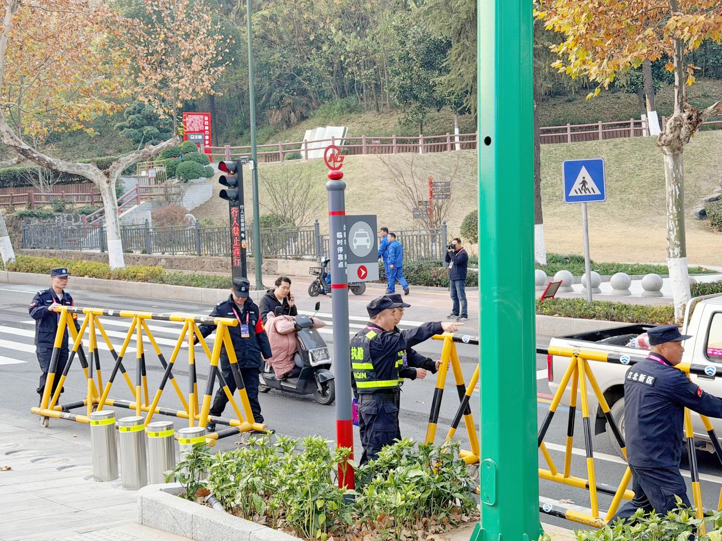 E:/25.12.10后 上傳網(wǎng)站留存/“保安衛(wèi)士”護航，熱血燃賽場！——南京市保安服務(wù)有限公司大廠分公司保障WCBA女籃聯(lián)賽激情開燃/照片/微信圖片_20251210163658_265_1.jpg微信圖片_20251210163658_265_1