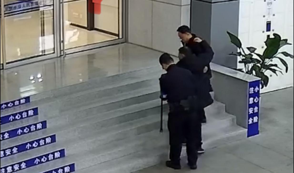 E:/25.12.10后 上傳網(wǎng)站留存/致敬“服務(wù)之星”劉禮兵！南京市保以專業(yè)守護(hù)安全，用溫情溫暖人心/照片/精修/5851dfcd78fd0f1bab3c514af4abc905.jpg5851dfcd78fd0f1bab3c514af4abc905